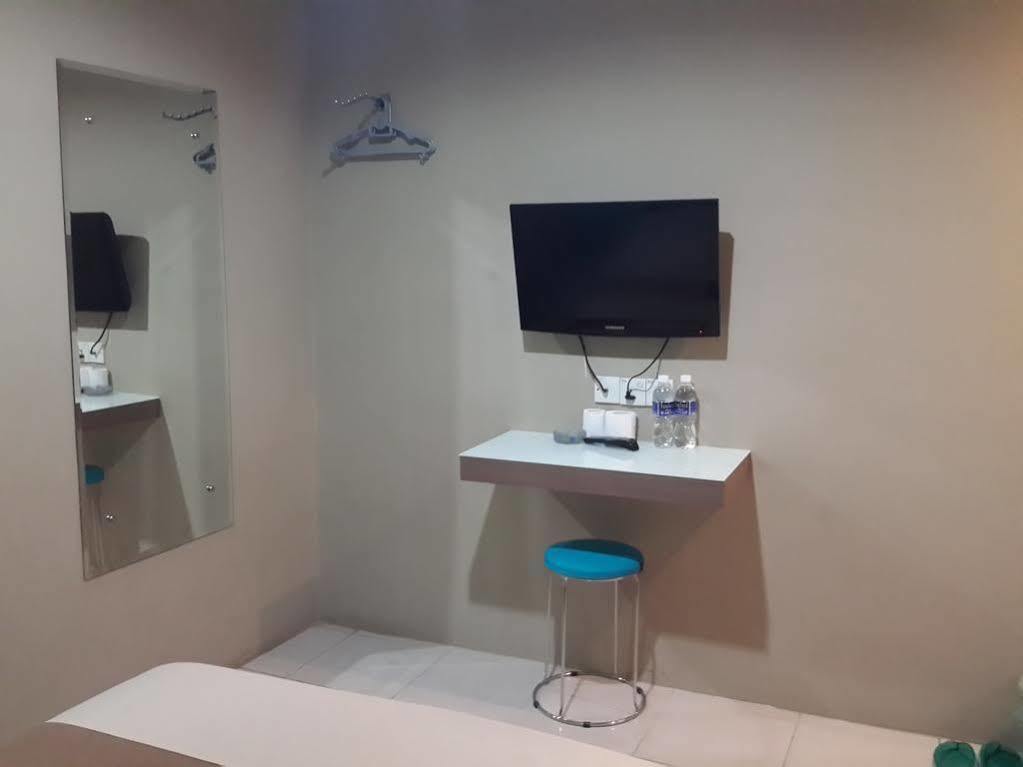 Dju Dju Hotel Batam Zewnętrze zdjęcie